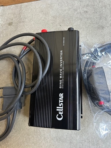 セルスター 正弦波インバーター SI-1500/12 定格出力1,200W(最大1,500W) USB(定格2.4A) コード長2.0m 12V車専用 CELLSTAR