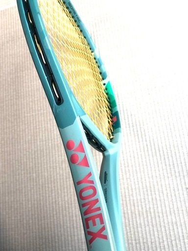 【美品】硬式テニスラケット　ヨネックス　パーセプト100 