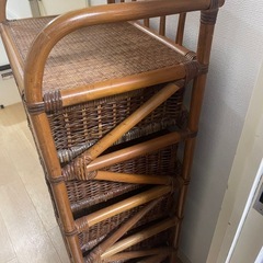 木製のタンスの画像