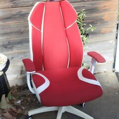 ゲーミングチェアの画像