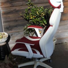 ゲーミングチェアの画像