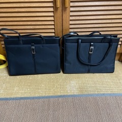 バッグ　二つ