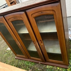 食器用タンスの画像