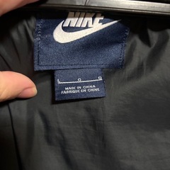 NIKE ダウンの画像