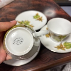 セイカチャイナ　コーヒー＆ソーサー2組とおまけソーサーの画像