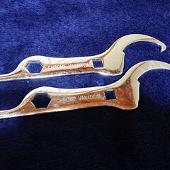 ④TEIN　鏡面仕上げ　車高調整用レンチ(2本入り)　クロムバナジウム鋼　12.7mm(1/2インチ)□穴でスピンナーハンドル等に対応　17mm六角穴でトップナットなどの仮締めが可能の画像