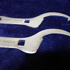 ⑤TEIN　車高調整用レンチ(2本入り)　クロムバナジウム鋼　12.7mm(1/2インチ)□穴でスピンナーハンドル等に対応　17mm六角穴でトップナットなどの仮締めが可能の画像