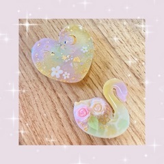 ハンドメイド 夢色の白鳥キーホルダーの画像