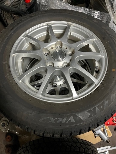 受け渡し者
決定　　15インチスタッドレス付きアルミホイール！雪降る前に是非！！