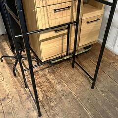 伸縮ランドリーラック（ブラック）可動棚×２、バスケット×２付きの画像