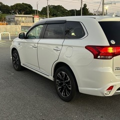 ⭐️年内限定⭐️アウトランダーPHEV 2016年式の画像
