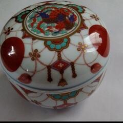 其泉 　赤玉　 瓔珞文　 鳳凰 　蓋物 　小鉢