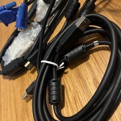 ケーブル類の画像