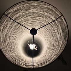 IKEA スタンドライト　電球付きの画像