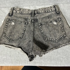 今月いっぱいまで！ショートパンツの画像