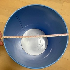 ミッキーマウスのゴミ箱、缶の画像