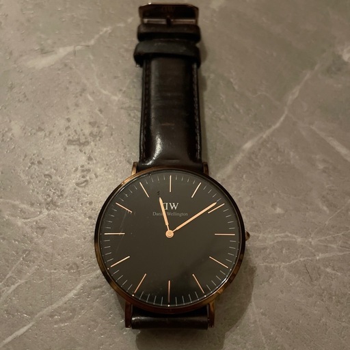 Daniel Wellington 手巻き時計 黒