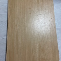 折りたたみテーブルの画像