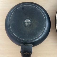 28cm、20cmフライパンの画像