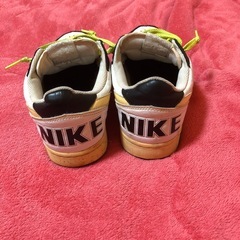 NIKE  スニーカー　　中古の画像