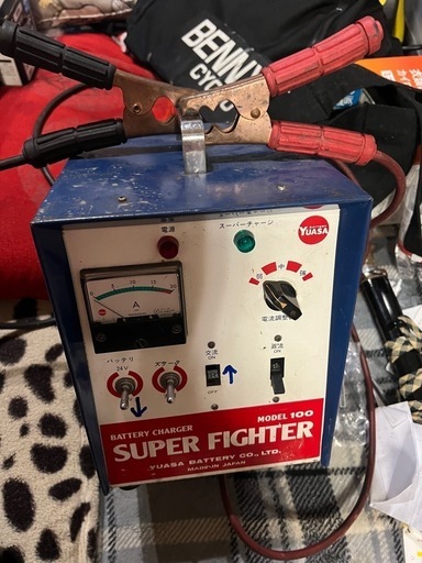 バッテリーチャージャー  
