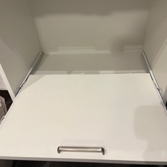 コンパクト食器棚の画像