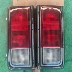 GM HUMMER H2 テールランプ L/R  の画像