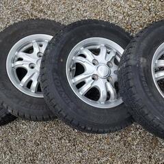 車のパーツ タイヤ、ホイール