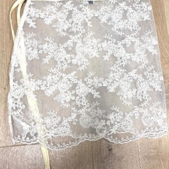 今期物　未使用　ファッション　【山本舞香さん着用】レース ワンピース スカート サイド レーススカート　おしゃれ　トレンディ　女性向け　セクシー 透け エプロン　ミニ　巻きスカートの画像