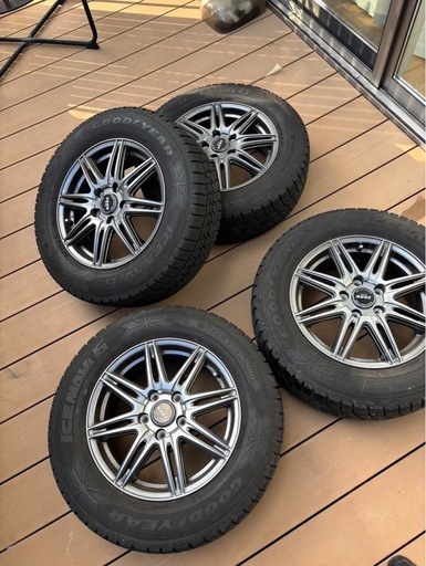 【お譲り先決まりました】Goodyear 215/65R16 スタッドレスタイヤ・ホイールセット