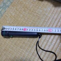 🔦TOSHIBA　懐中電灯電池付き　K-136の画像