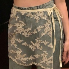 今期物　未使用　ファッション　【山本舞香さん着用】レース ワンピース スカート サイド レーススカート　おしゃれ　トレンディ　女性向け　セクシー 透け エプロン　ミニ　巻きスカートの画像