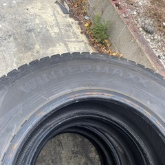 スタッドレスタイヤ195/80R15