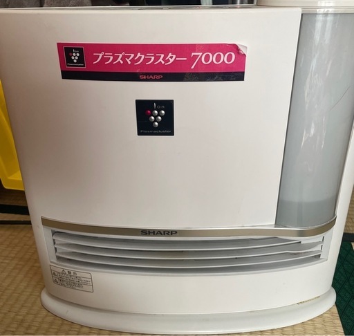 SHARP ファンヒーターHX-F12E4 プラズマクラスター　7000