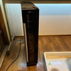 【受け渡し者
確定済】小型ワインセラー
