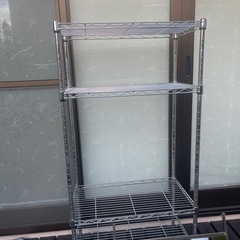 ガレージセール　ラック、衣装ケースなど