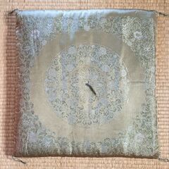 座布団、絹、5枚、約60cm x 60cm