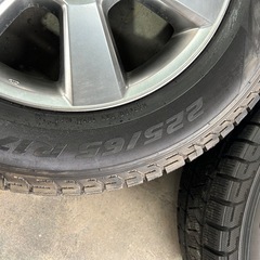 美品スタッドレス　バリ山の画像