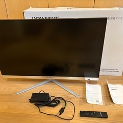 32インチ　４Kディスプレイ