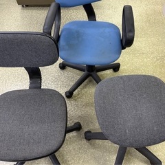 事務用椅子の画像