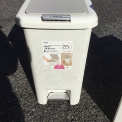 ゴミ箱　まとめて　　単品８００円の画像