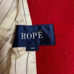 【美品】ROPE（ロペ）の赤いショートコートの画像