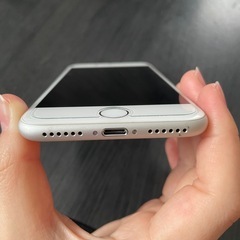 お話中　本日限定値下げ！10,000→8,000　iPhone8 64GB SIMフリー　の画像