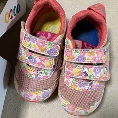 洗い替え、使用感有り　子供靴3足の画像