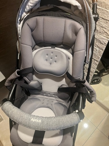 【お値下げしました！】　アップリカ　Aprica ラクーナビッテクッション　赤ちゃん本舗限定モデル 2021年モデル
