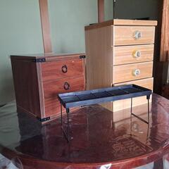 300円で好きなだけ収納棚等等の画像