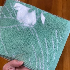 【値下げしました‼️】新品 クリニーク オリジナル フェイスタオルの画像