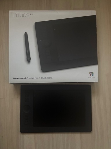 Wacom ペンタブレット　Intuos Pro\n