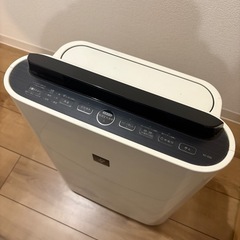 加湿空気清浄機 SHARP 
KC-D50-Wの画像