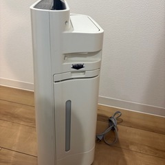 加湿空気清浄機 SHARP 
KC-D50-Wの画像